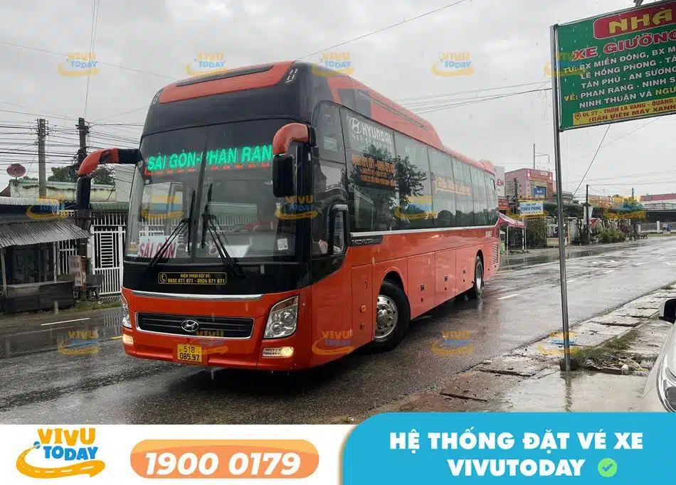 Hỗ trợ khách hàng nhà xe Tiến Hùng