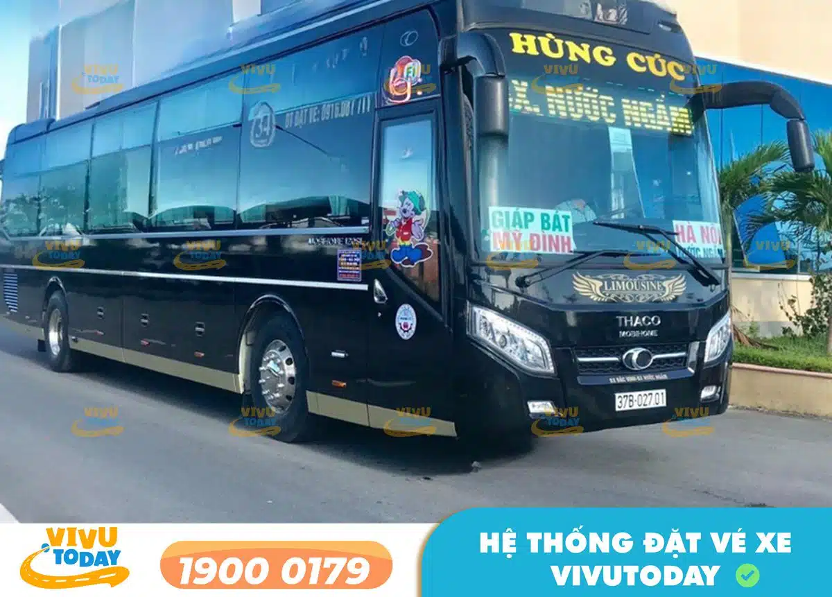 Hỗ trợ khách hàng tại nhà xe Hùng Cúc